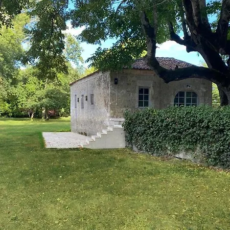 Beautiful Riverside Boathouse * Bourg-Charente