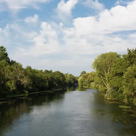 Beautiful Riverside Boathouse Lägenhet Bourg-Charente
